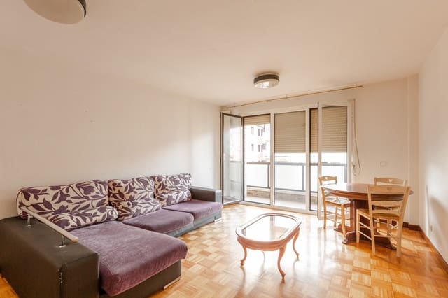 3 makuuhuone Asunto myytävänä paikassa Pamplona - 310 000 € (Ref: 9481915)