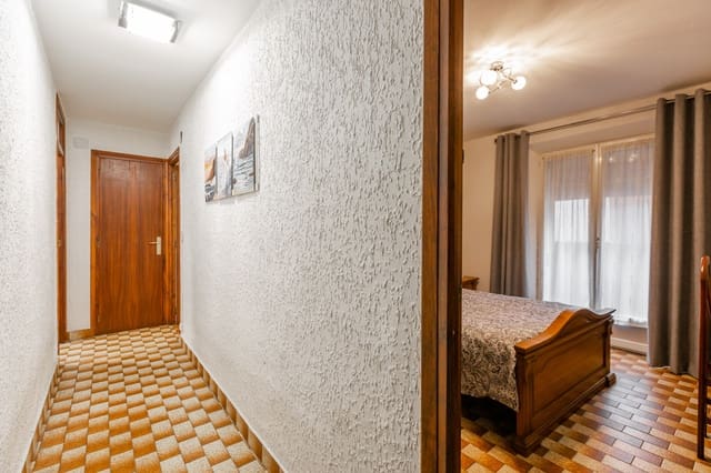 2 bedroom Flat for sale in Estella / Lizarra - € 50,000 (Ref: 9481916)