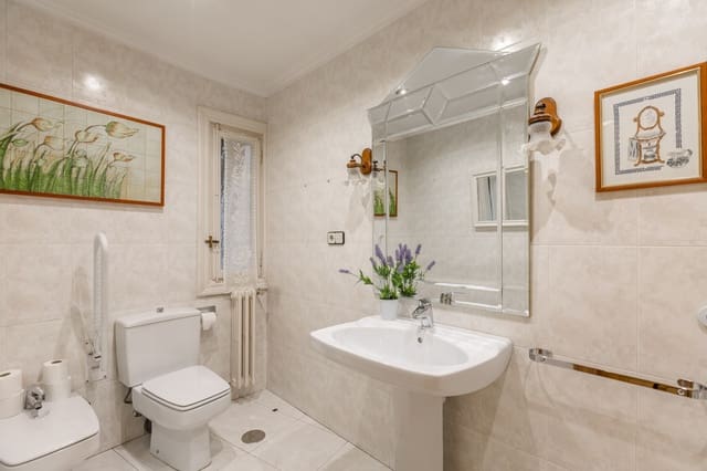 Piso de 3 habitaciones en Pamplona / Iruña en venta - 214.900 € (Ref: 9483445)