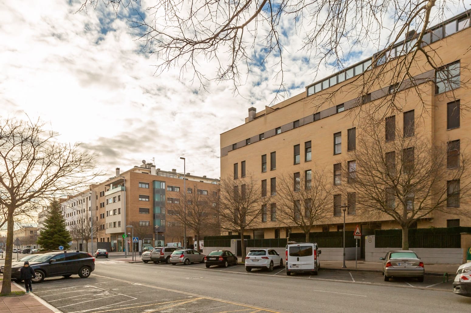 3 bedroom Flat for sale in Artica with garage - € 340,000 (Ref: 9494422)