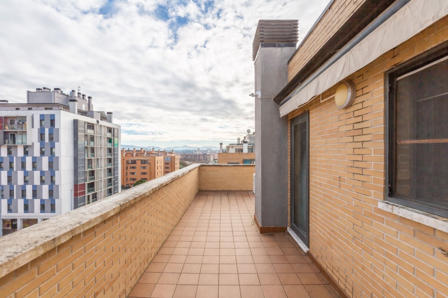 3 soveværelse Lejlighed til salg i Artica med garage - € 340.000 (Ref: 9494422)