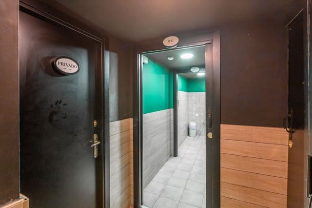 Commerciale in vendita in Pamplona - 200.000 € (Rif: 9524061)