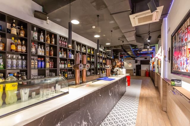 Kommersiell till salu i Pamplona - 200 000 € (Ref: 9524061)