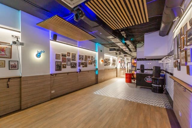 Commerciale in vendita in Pamplona - 200.000 € (Rif: 9524061)