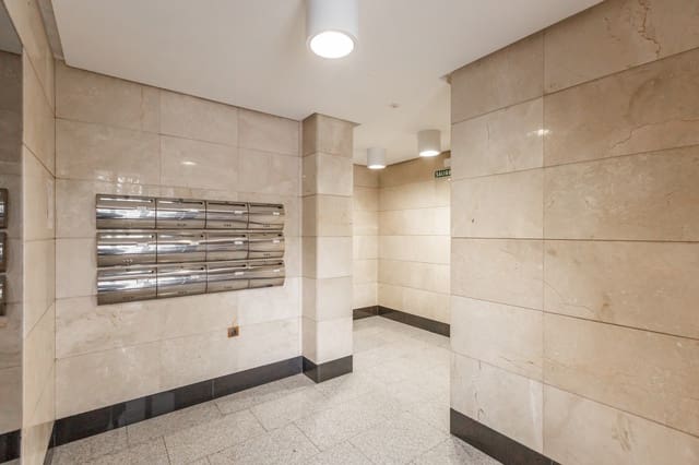 2 Zimmer Wohnung zu verkaufen in Pamplona / Iruña mit Garage - 269.000 € (Ref: 9524062)