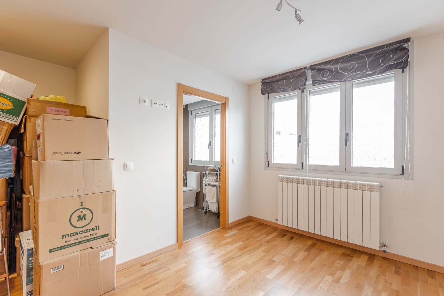 4 sypialnia Willa na sprzedaż w Burlada z garażem - 507 000 € (Ref: 9524064)