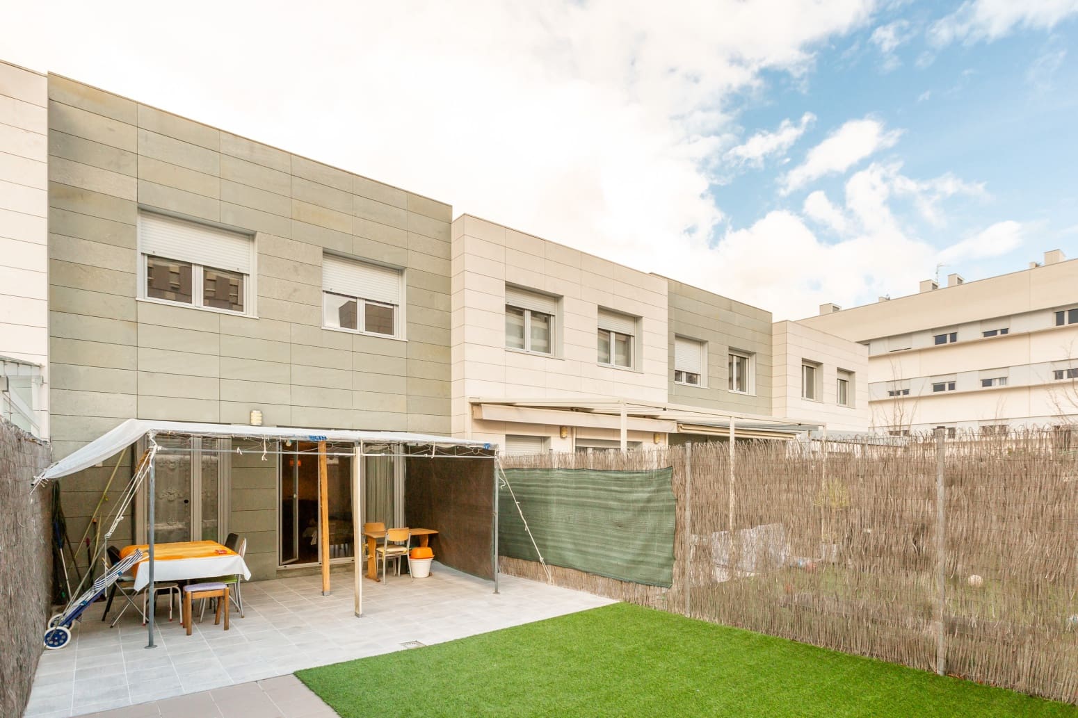 4 sypialnia Willa na sprzedaż w Burlada z garażem - 507 000 € (Ref: 9524064)