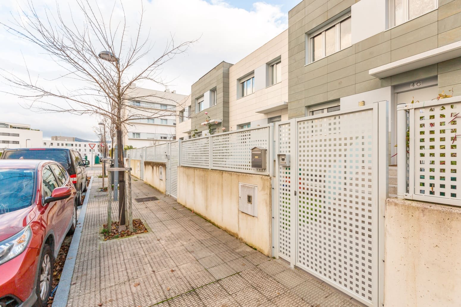 4 sypialnia Willa na sprzedaż w Burlada z garażem - 507 000 € (Ref: 9524064)