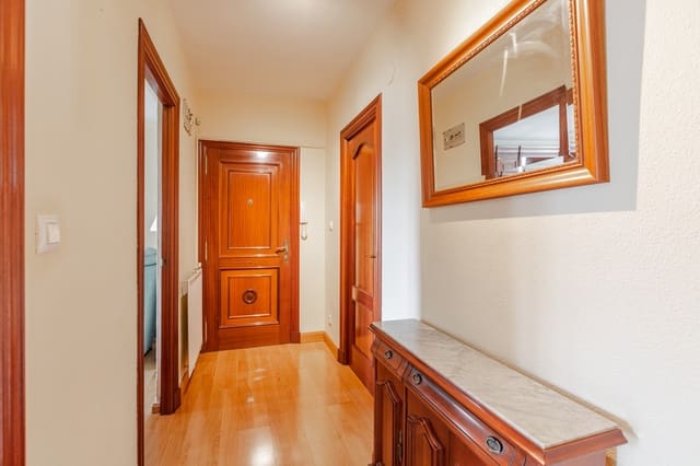 Piso de 3 habitaciones en Artajona en venta - 155.000 € (Ref: 9527195)