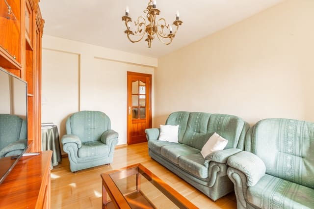 Piso de 3 habitaciones en Artajona en venta - 155.000 € (Ref: 9527195)