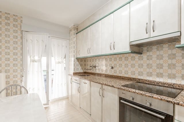 Piso de 3 habitaciones en Artajona en venta - 155.000 € (Ref: 9527195)