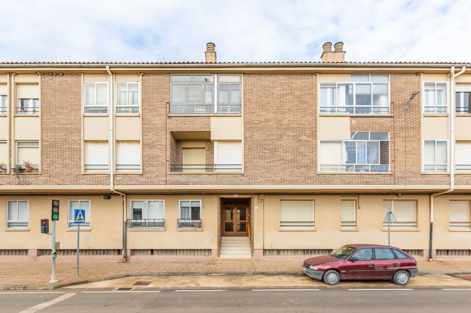 Piso de 3 habitaciones en Artajona en venta - 155.000 € (Ref: 9527195)