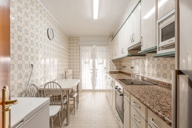 Piso de 3 habitaciones en Artajona en venta - 155.000 € (Ref: 9527195)