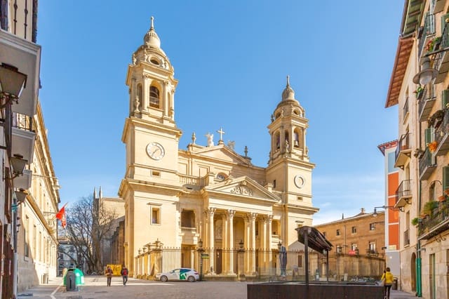 2 soverom Leilighet til salgs i Pamplona - € 300 000 (Ref: 9530138)