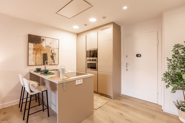 1 soverom Leilighet til salgs i Pamplona med garasje - € 375 000 (Ref: 9530139)