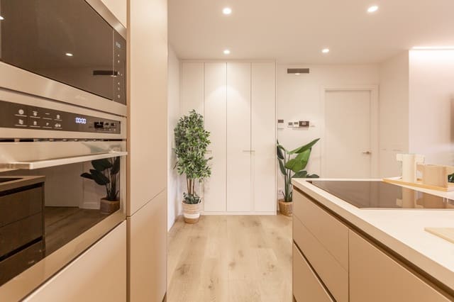 1 soverom Leilighet til salgs i Pamplona med garasje - € 375 000 (Ref: 9530139)