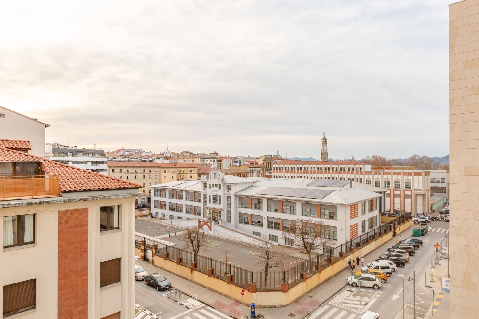 1 soverom Leilighet til salgs i Pamplona med garasje - € 375 000 (Ref: 9530139)