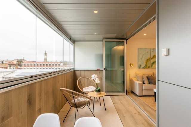 Piso de 1 habitación en Pamplona / Iruña en alquiler con garaje - 1.300 € (Ref: 9530139)