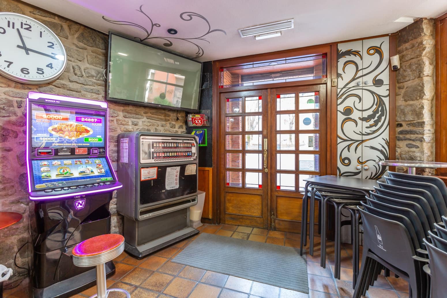 Business for sale in Vitoria-Gasteiz - € 360,000 (Ref: 9533420)