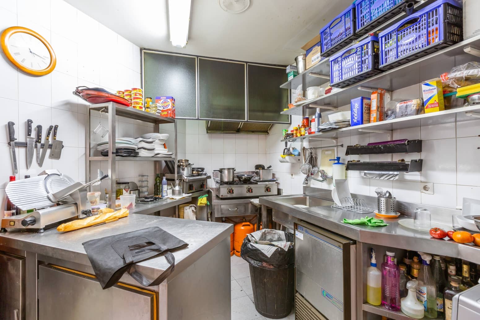 Business for sale in Vitoria-Gasteiz - € 360,000 (Ref: 9533420)