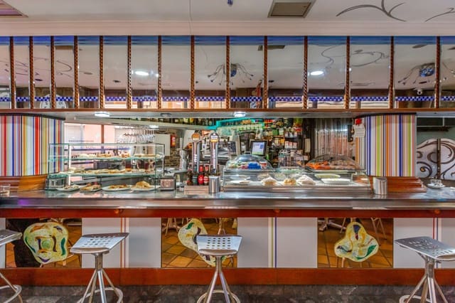 Bedrijf te koop in Vitoria-Gasteiz - € 360.000 (Ref: 9533420)