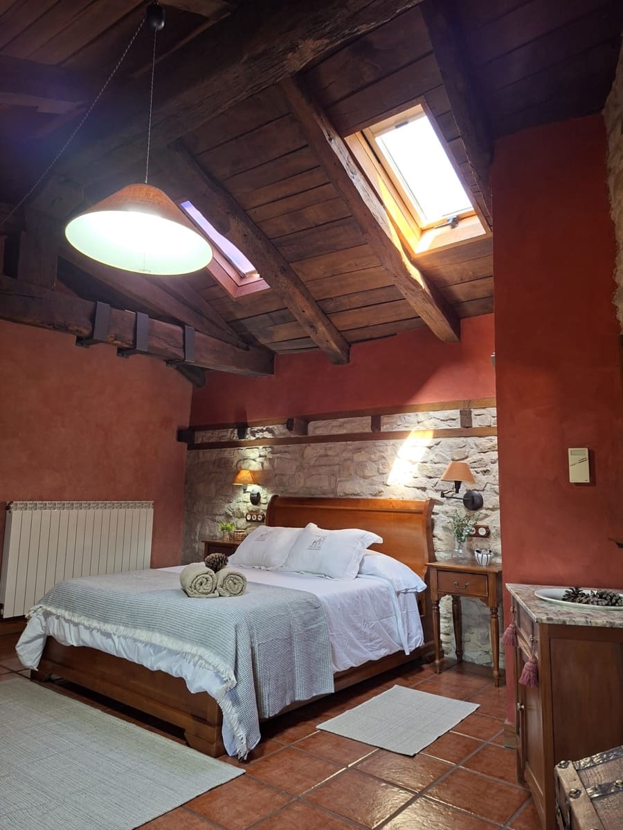 4 bedroom Business for sale in Leoz - € 349,900 (Ref: 9533421)