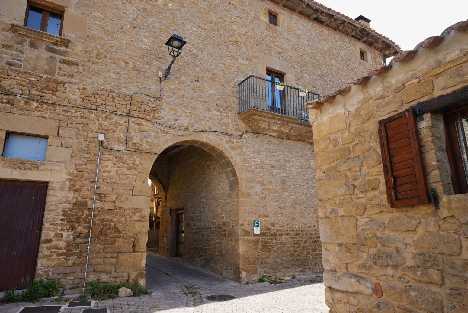 4 bedroom Business for sale in Leoz - € 349,900 (Ref: 9533421)