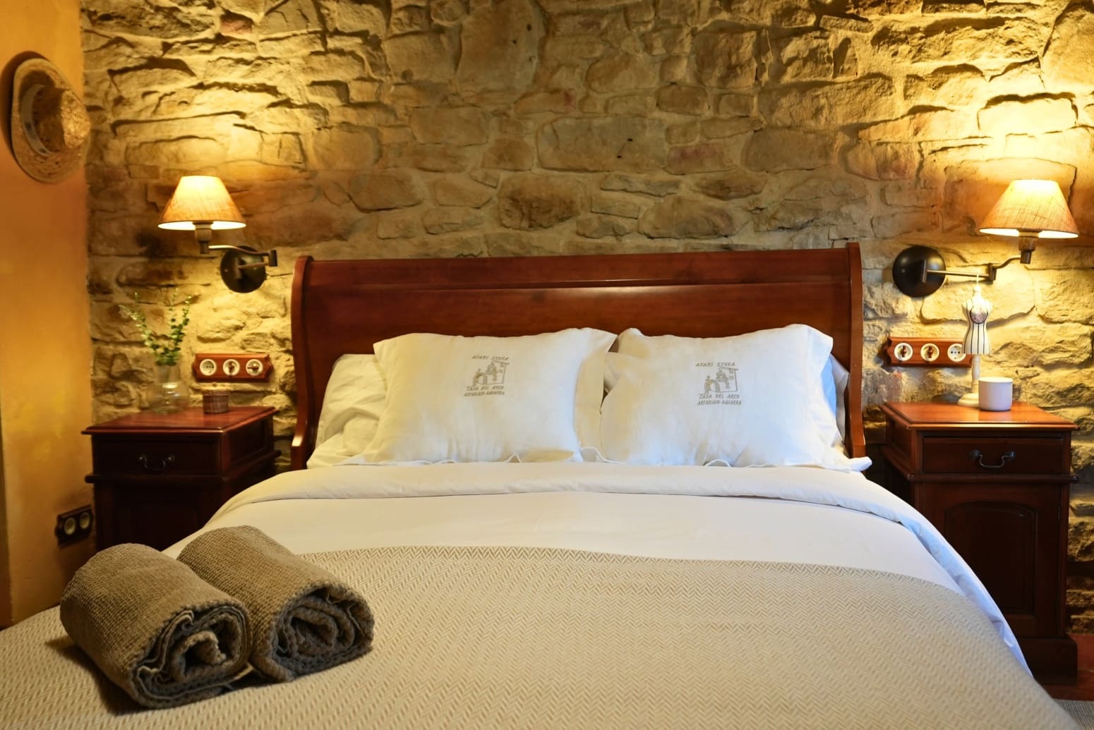 4 bedroom Business for sale in Leoz - € 349,900 (Ref: 9533421)