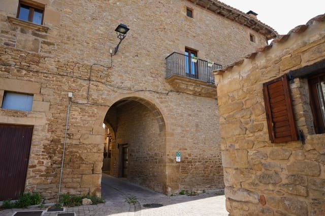 4 bedroom Business for sale in Leoz - € 349,900 (Ref: 9533421)