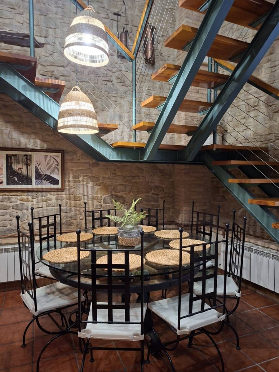 4 bedroom Business for sale in Leoz - € 349,900 (Ref: 9533421)