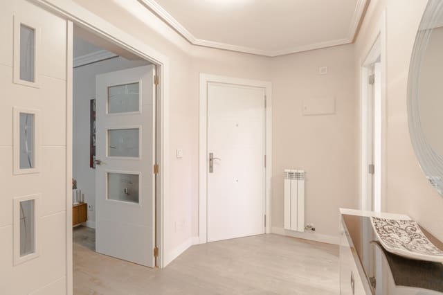 3 soveværelse Lejlighed til salg i Pamplona / Iruña med garage - € 285.000 (Ref: 9533422)