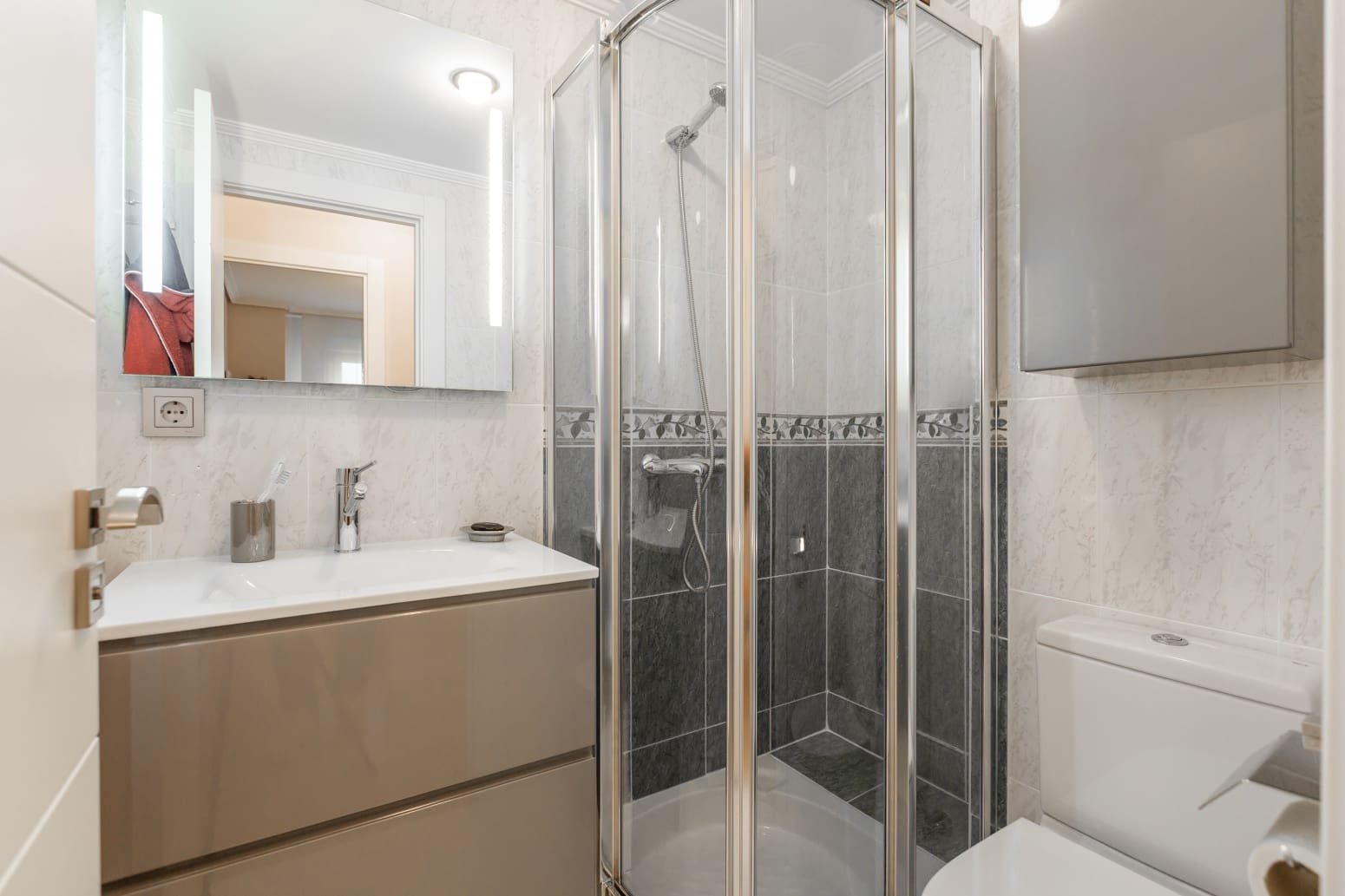 3 soveværelse Lejlighed til salg i Pamplona / Iruna med garage - € 285.000 (Ref: 9533422)