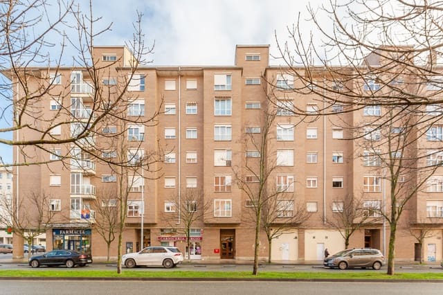 3 soveværelse Lejlighed til salg i Pamplona / Iruña med garage - € 285.000 (Ref: 9533422)