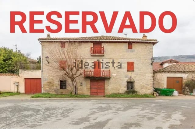 8 bedroom Villa for sale in Cendea de Olza/Oltza Zendea - € 215,000 (Ref: 9533423)