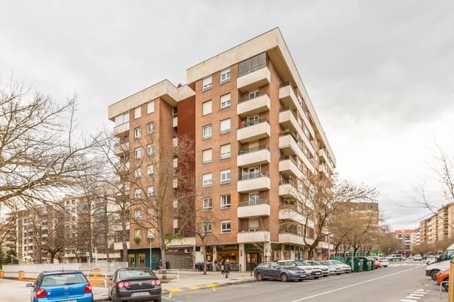 4 soveværelse Lejlighed til salg i Pamplona / Iruña - € 399.000 (Ref: 9535626)