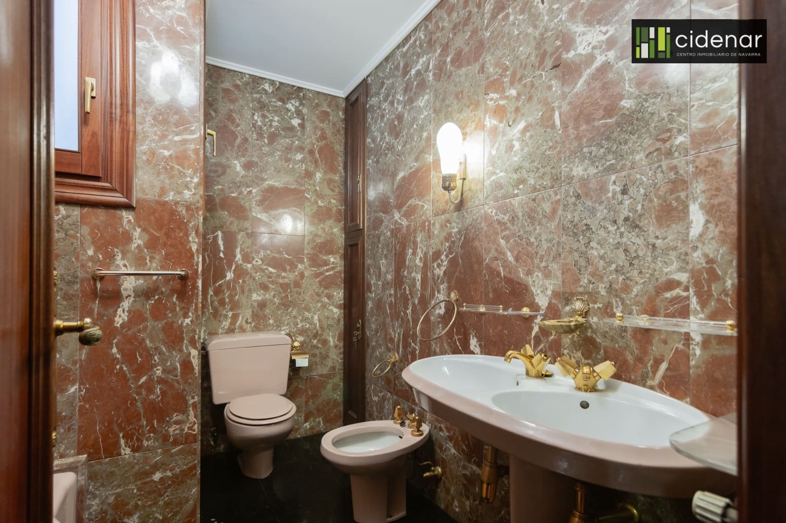 Piso de 3 habitaciones en Pamplona / Iruña en venta - 370.000 € (Ref: 9555291)