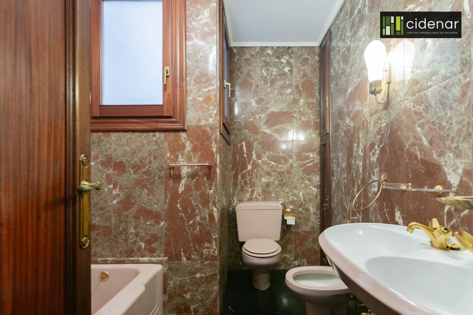 Piso de 3 habitaciones en Pamplona / Iruña en venta - 370.000 € (Ref: 9555291)