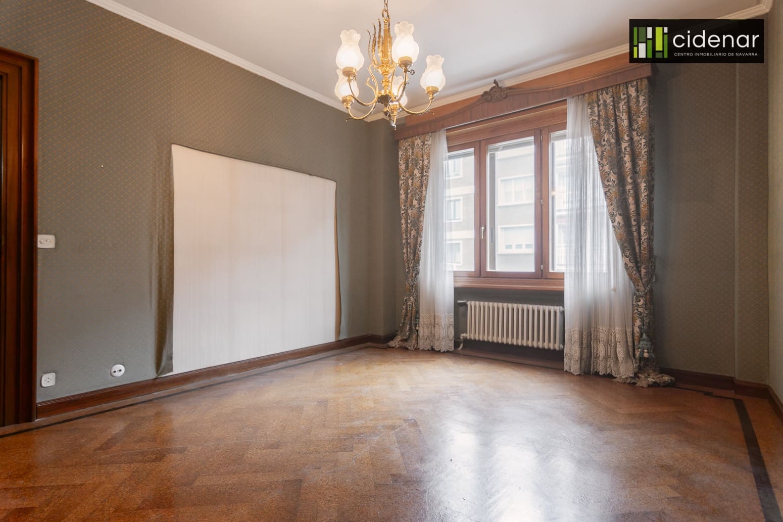 Piso de 3 habitaciones en Pamplona / Iruña en venta - 370.000 € (Ref: 9555291)