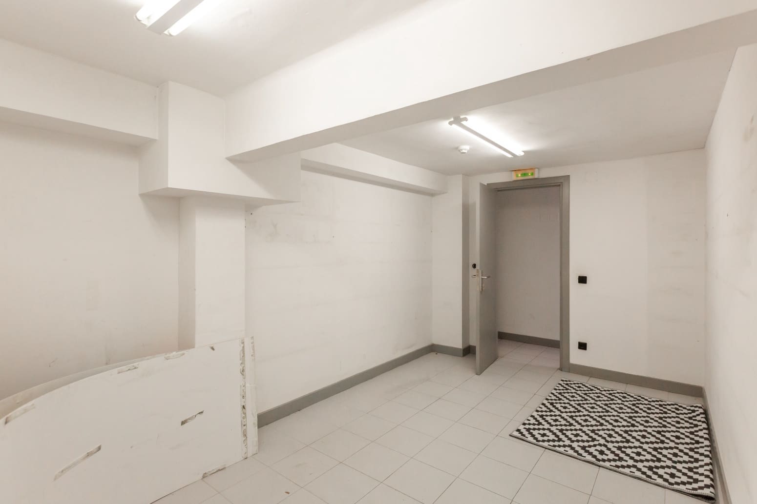 Commercial for rent in Burlada - € 30,000 (Ref: 9561441)