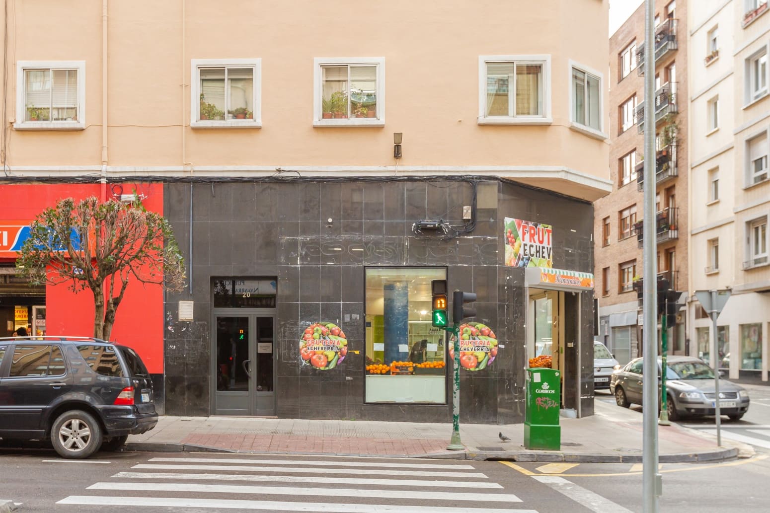 Commercial for rent in Burlada - € 30,000 (Ref: 9561441)