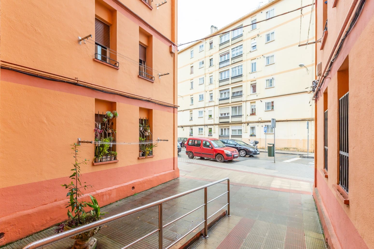 2 bedroom Flat for sale in Pamplona / Iruna - € 185,000 (Ref: 9561442)