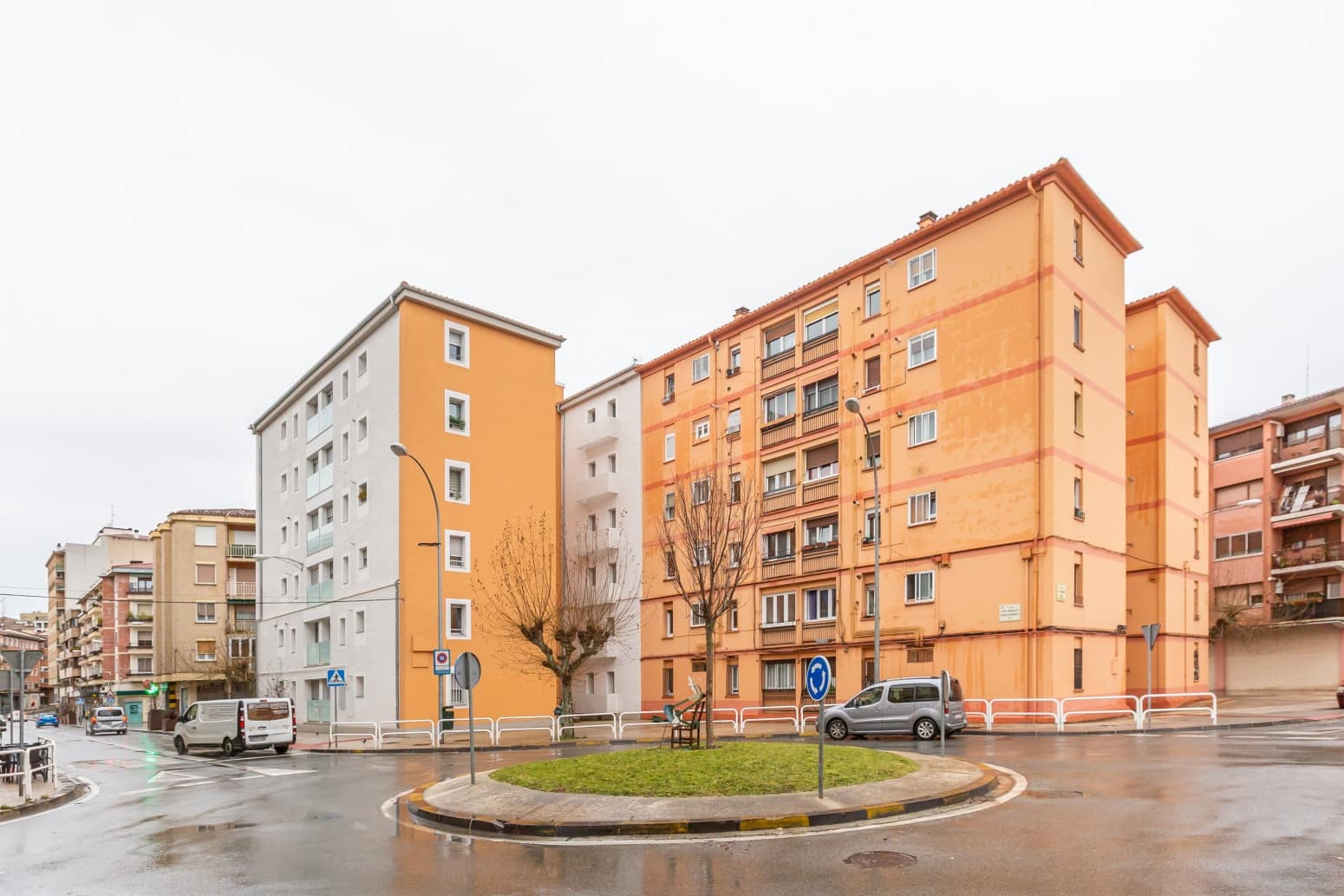 2 bedroom Flat for sale in Pamplona / Iruna - € 185,000 (Ref: 9561442)