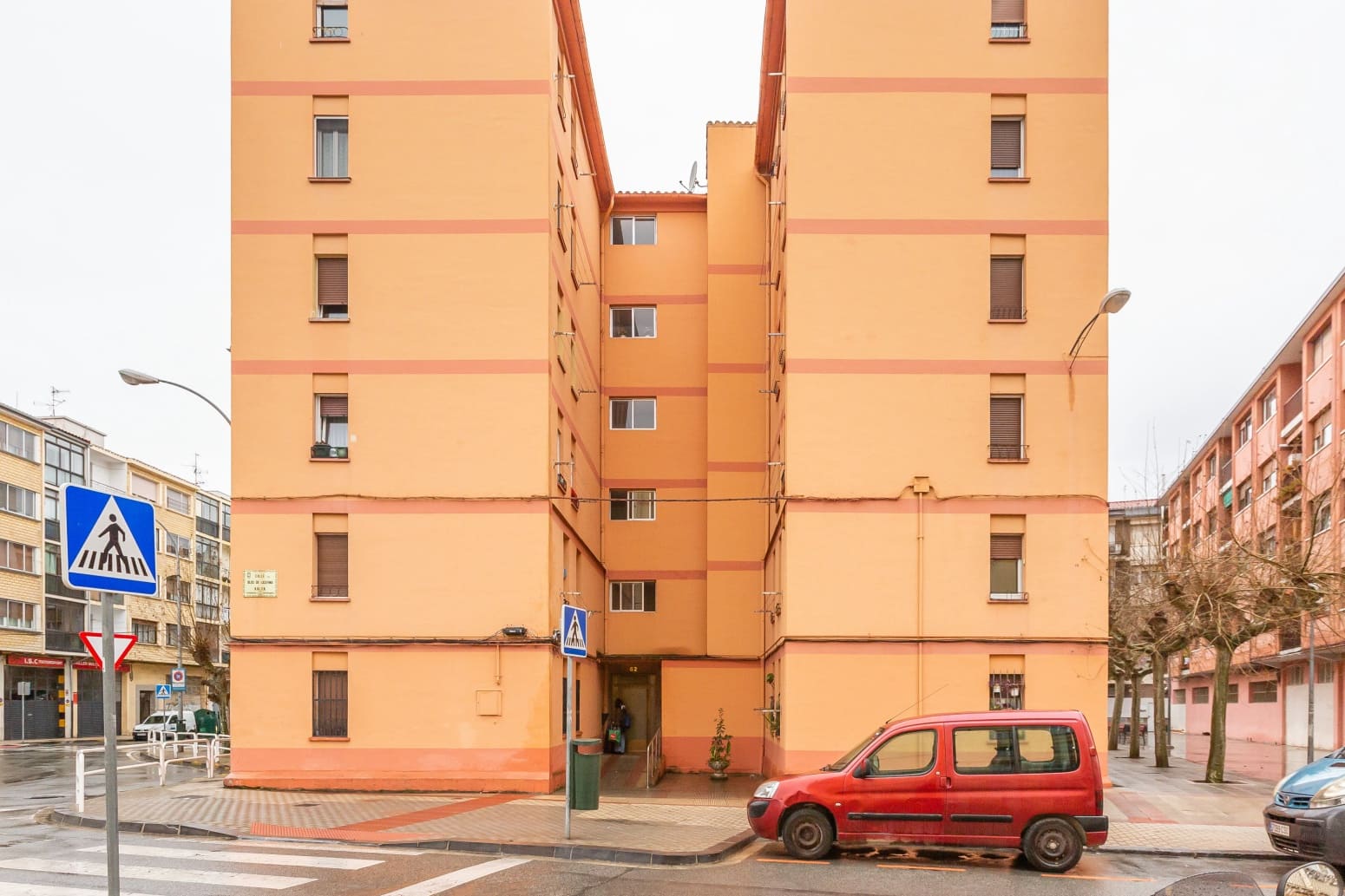 2 bedroom Flat for sale in Pamplona / Iruna - € 185,000 (Ref: 9561442)