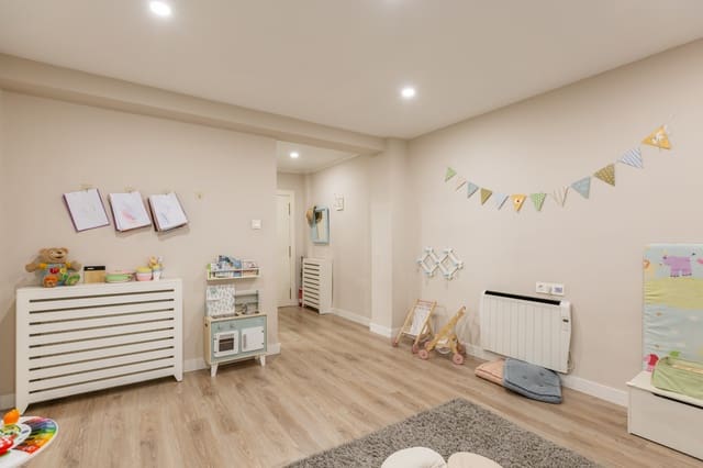 3 soveværelse Lejlighed til salg i Pamplona / Iruña - € 320.000 (Ref: 9568240)