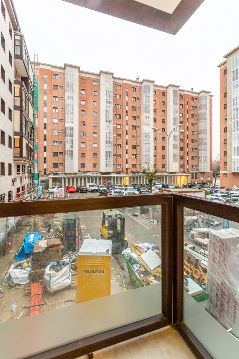 3 slaapkamer Flat te koop in Pamplona - € 320.000 (Ref: 9568240)