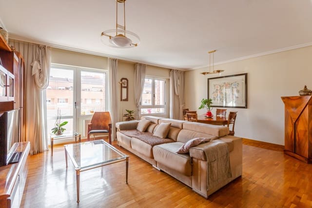 2 soveværelse Lejlighed til salg i Pamplona / Iruña med garage - € 400.000 (Ref: 9568241)