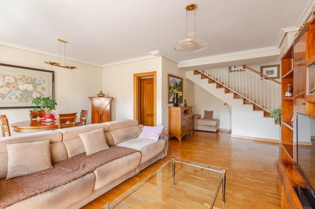 2 soveværelse Lejlighed til salg i Pamplona / Iruña med garage - € 400.000 (Ref: 9568241)