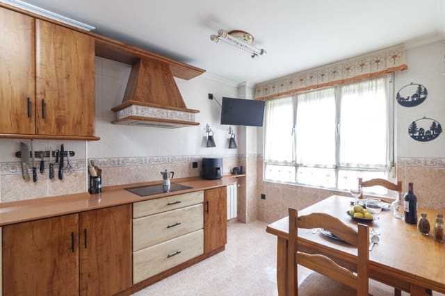 4 slaapkamer Villa te koop in Valles, Reocín met garage - € 287.000 (Ref: 9568242)