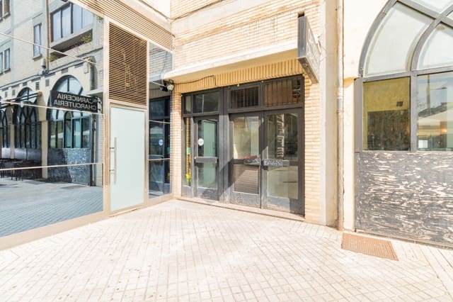 Kaupallinen vuokrattavana paikassa Pamplona - 800 € (Ref: 9570860)