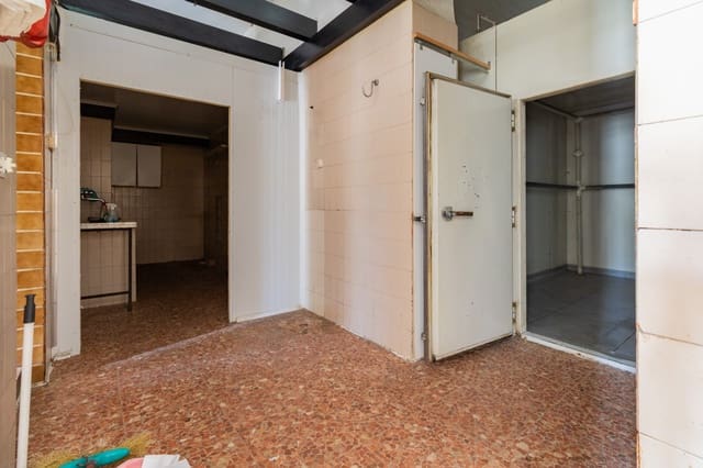 Komercyjne do wynajęcia w Pampeluna - 800 € (Ref: 9570860)
